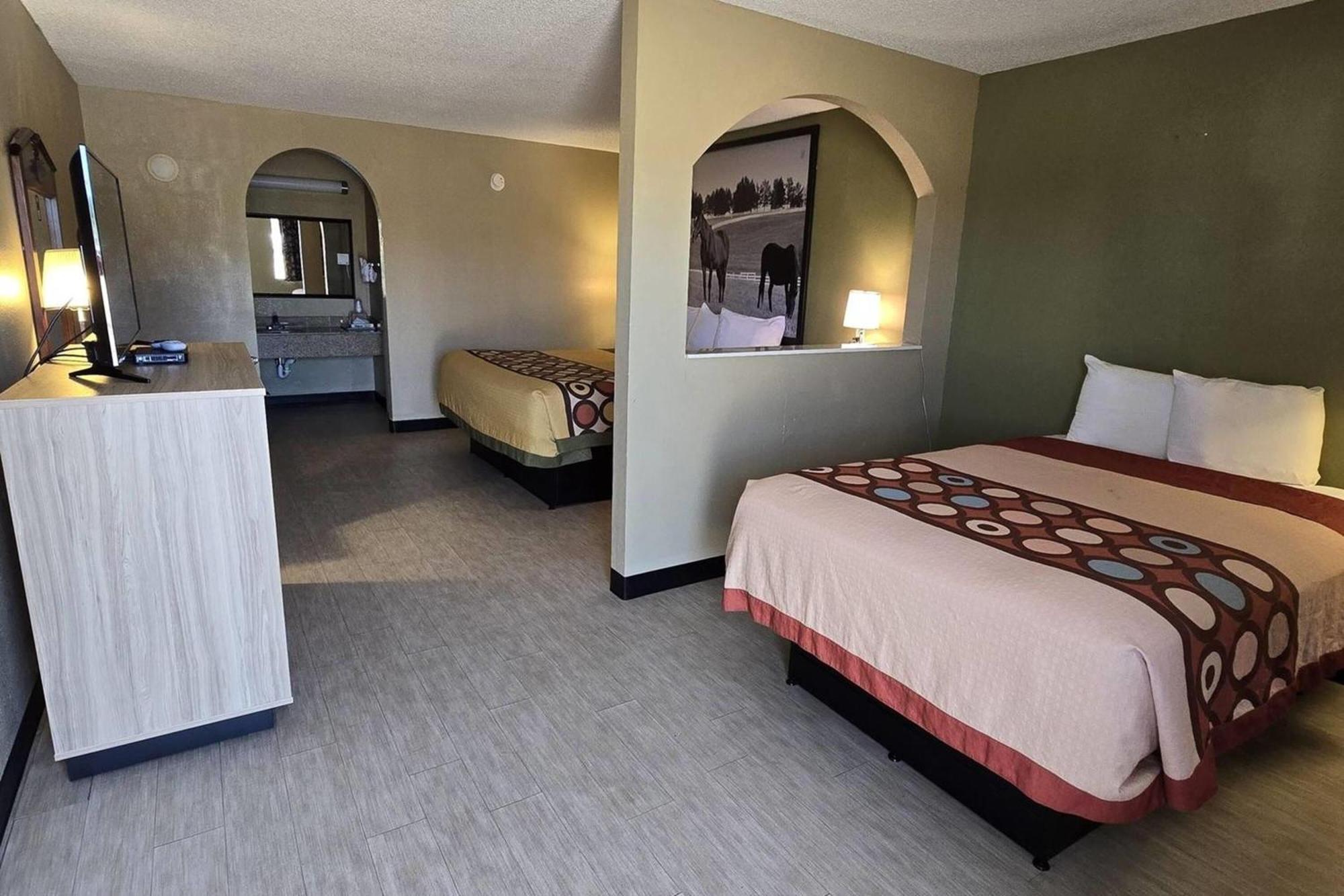 Super 8 By Wyndham Arkadelphia Caddo Valley Area Exterior foto
